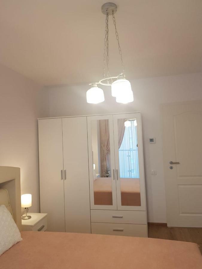 Monadin 3 *