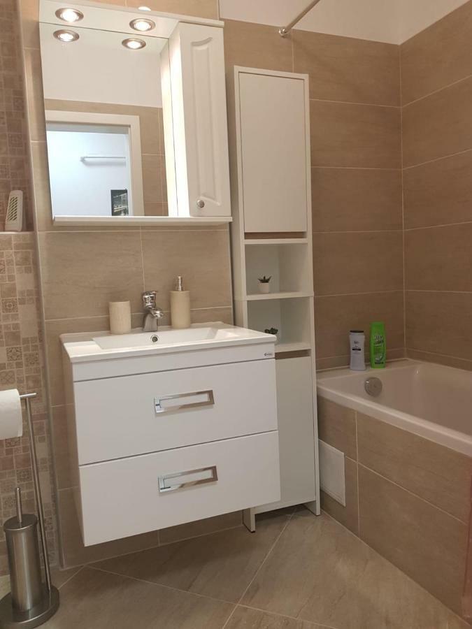 Monadin 3 * Braşov