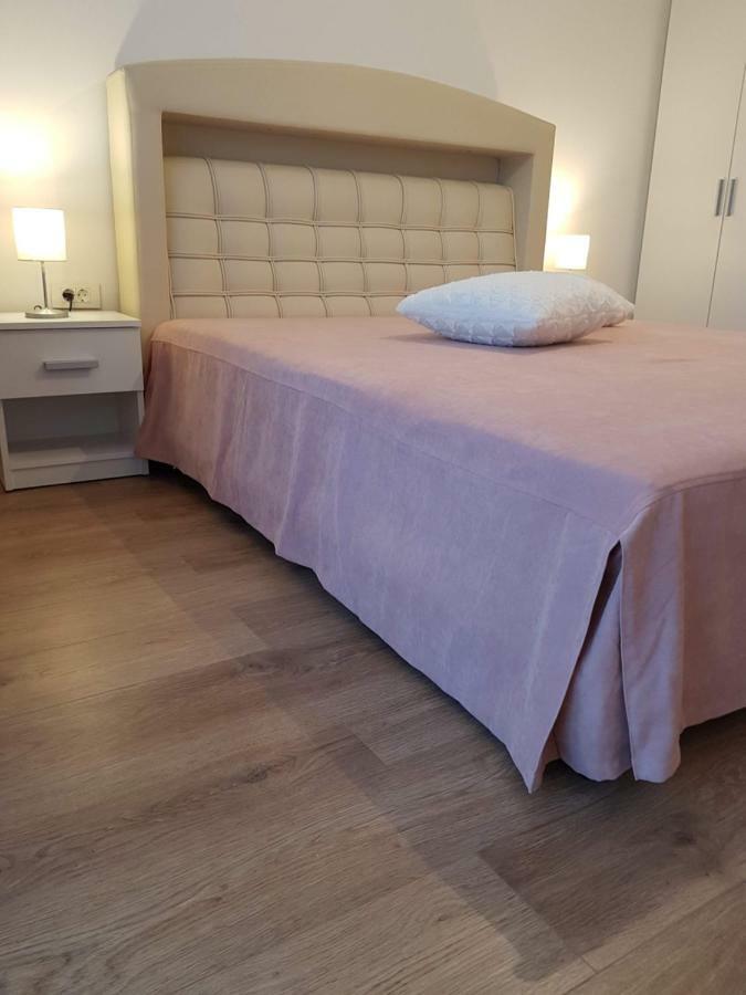 Monadin 3 * Braşov